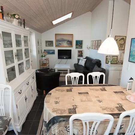 Mage 66 Holiday House * Mesinge