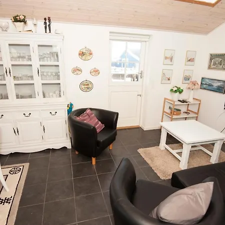 Mage 66 Holiday House Holiday home Mesinge