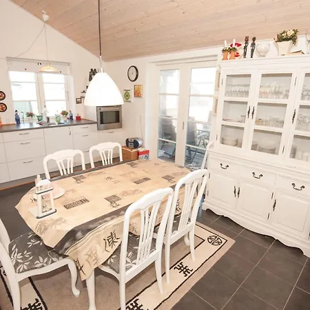 Mage 66 Holiday House Holiday home Mesinge